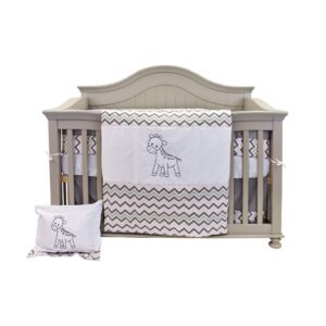 Transform your baby’s room with this 7-piece cozy bedding set