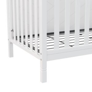 Bebelelo_ModernaCrib_White_Close_Up Moderna convertible crib, white