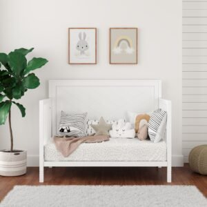 Bebelelo_ModernaCrib_White_DaybedFullroom Moderna convertible crib, white