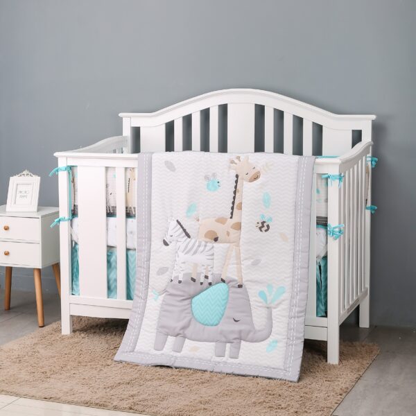 Boobeyeh 5-piece crib bedding set, elephant & giraffe theme.